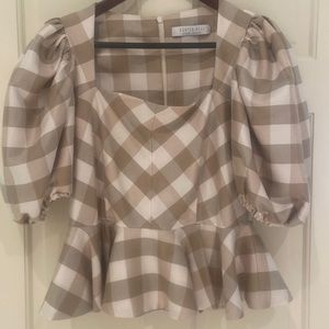 Hunter Bell puff sleeve top